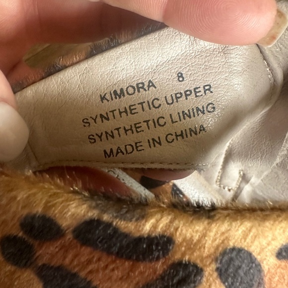GOOD CHOICE KIMORA ANIMAL PRINT BLOCK HEELS - Picture 9 of 13